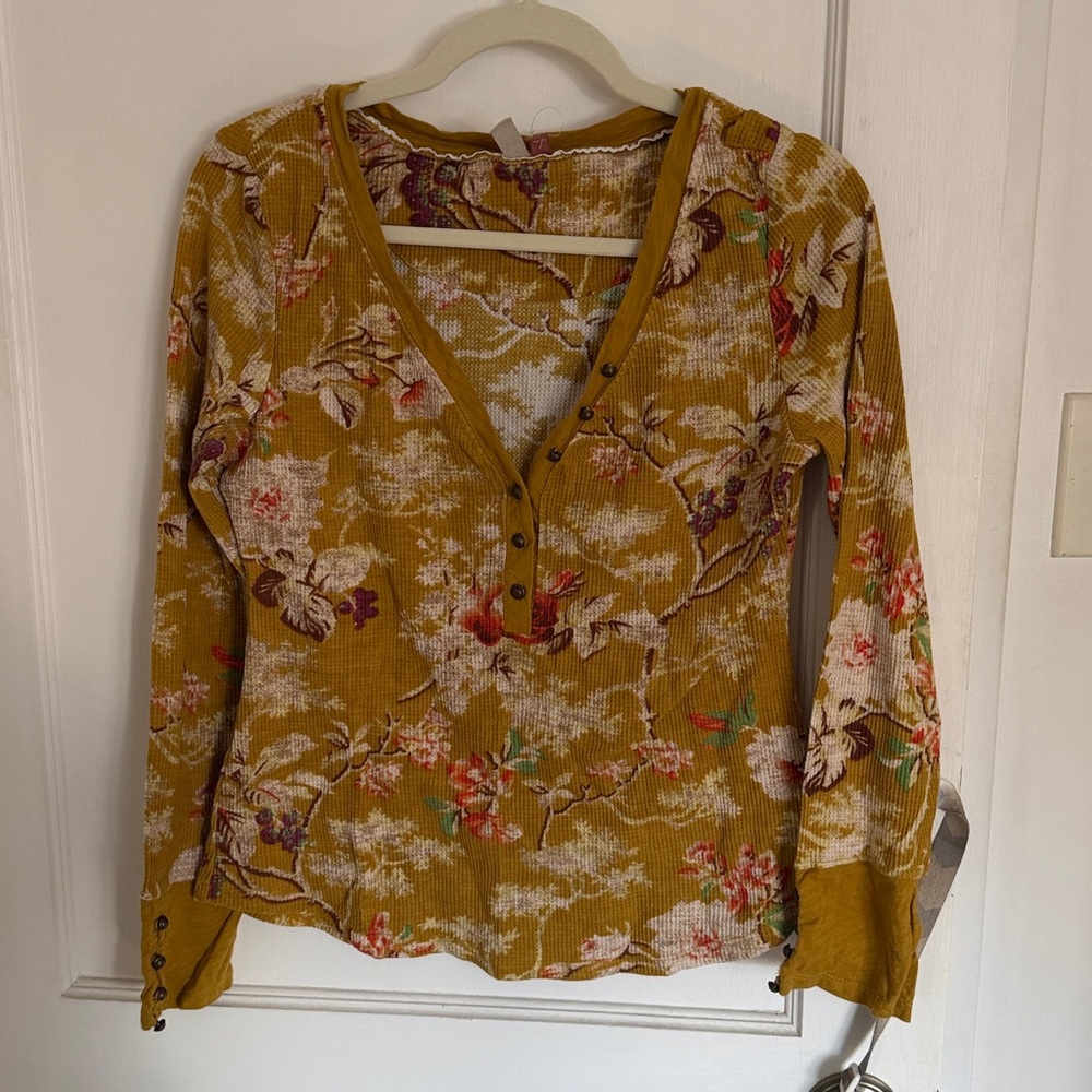 Pilcro womens large mustard yellow floral waffle thermal long sleeve henley